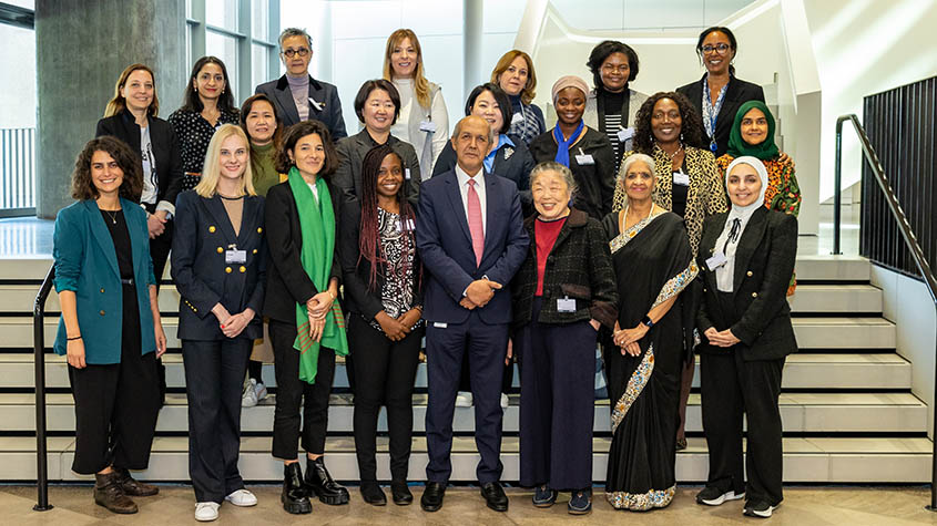 Photo of Mr. Hasan Kleib, Deputy Director General of the Regional and National Development Sector of WIPO and women scientists